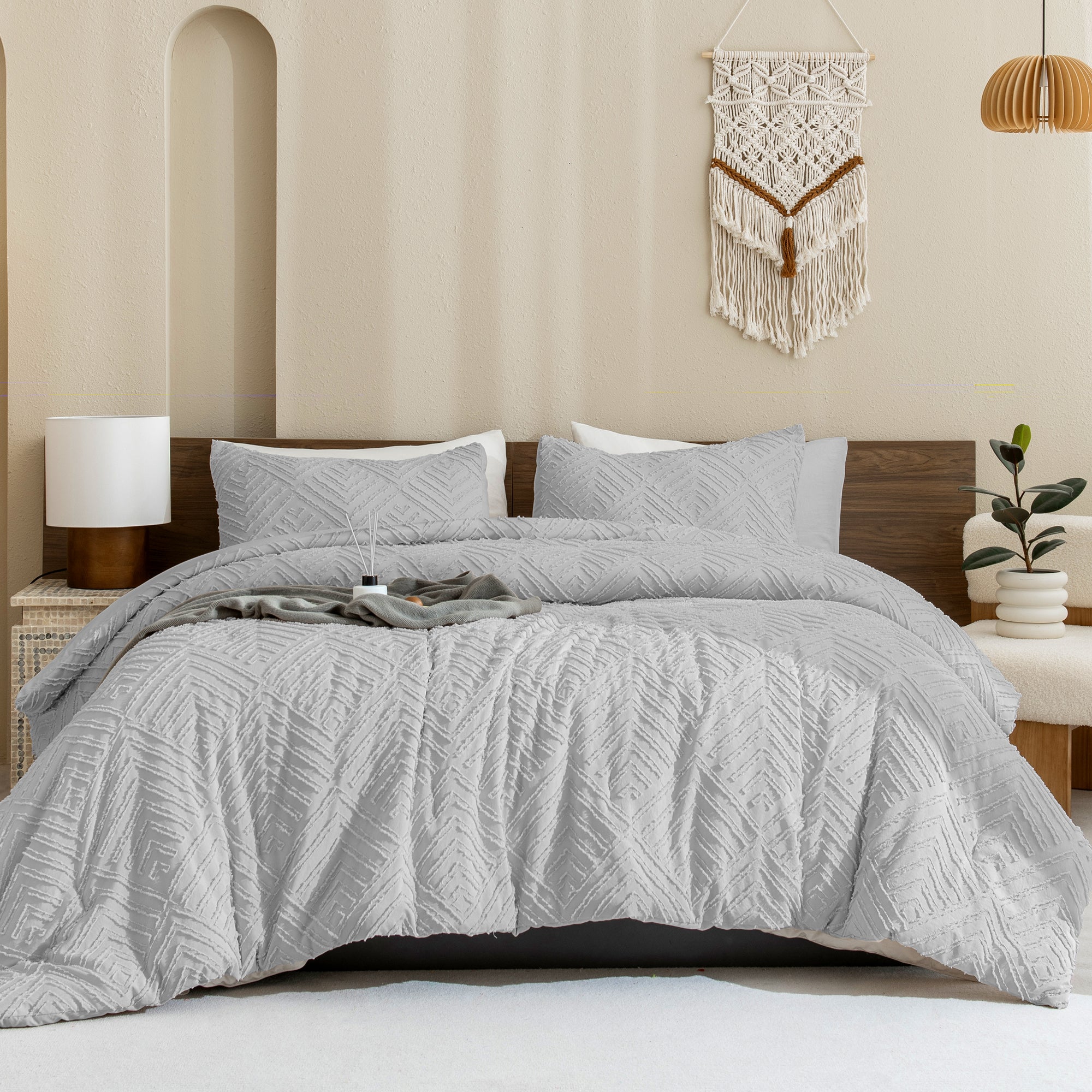 ANGENIA Comforter Set, 3 Pieces Fluffy Cream Boho Bedding Comforters Set, Soft Lightweight Tufted Down Alternative Bed Set for All Season