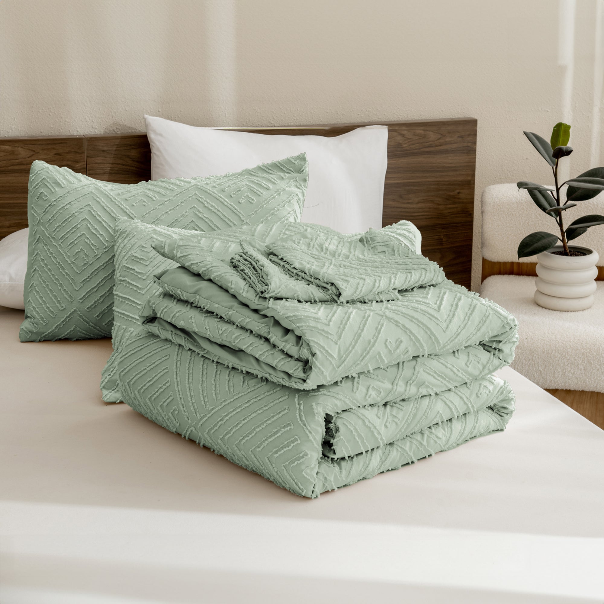ANGENIA Comforter Set, 3 Pieces Fluffy Cream Boho Bedding Comforters Set, Soft Lightweight Tufted Down Alternative Bed Set for All Season