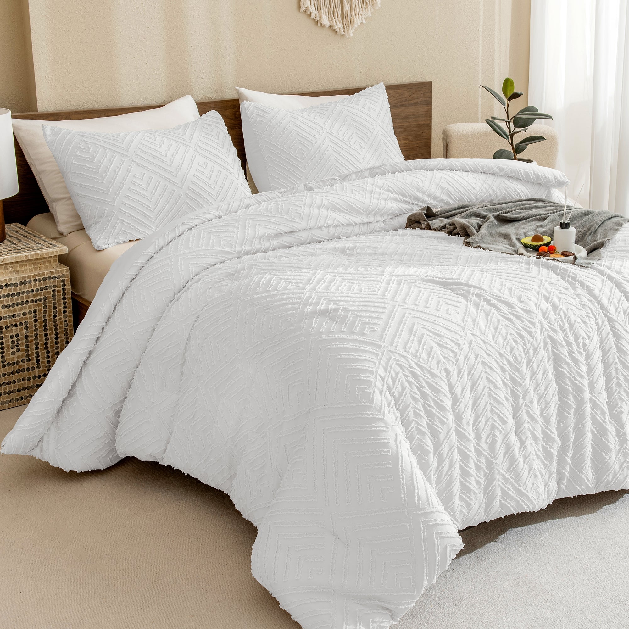 ANGENIA Comforter Set, 3 Pieces Fluffy Cream Boho Bedding Comforters Set, Soft Lightweight Tufted Down Alternative Bed Set for All Season