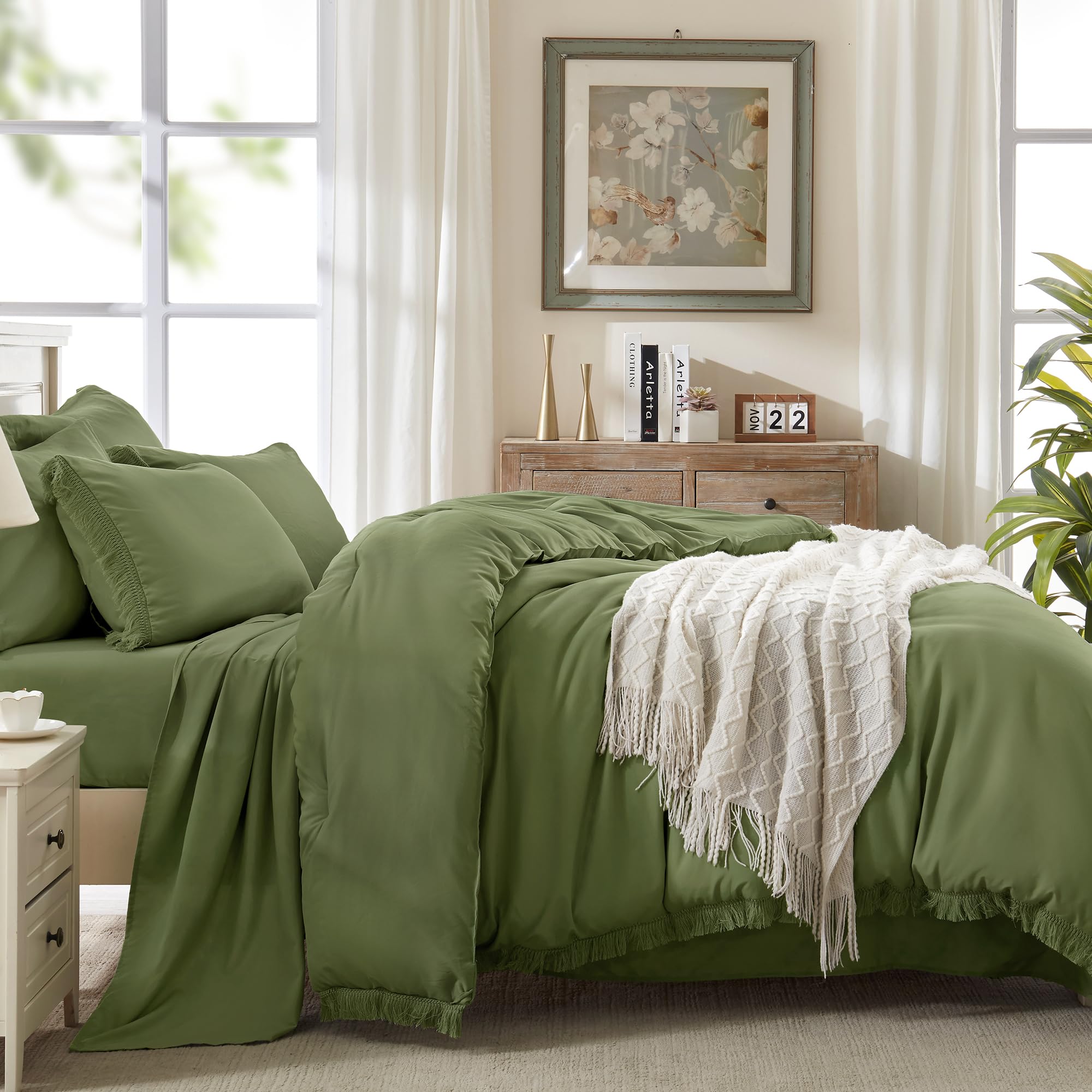 Andency 7 Pieces Comforter Sets -  Bed in a Bag Soft Fluffy Bedding Comforter Sets - Lightweight Cream Boho Tassel Bed Set with Comforter, Sheets, Pillowcases & Shams