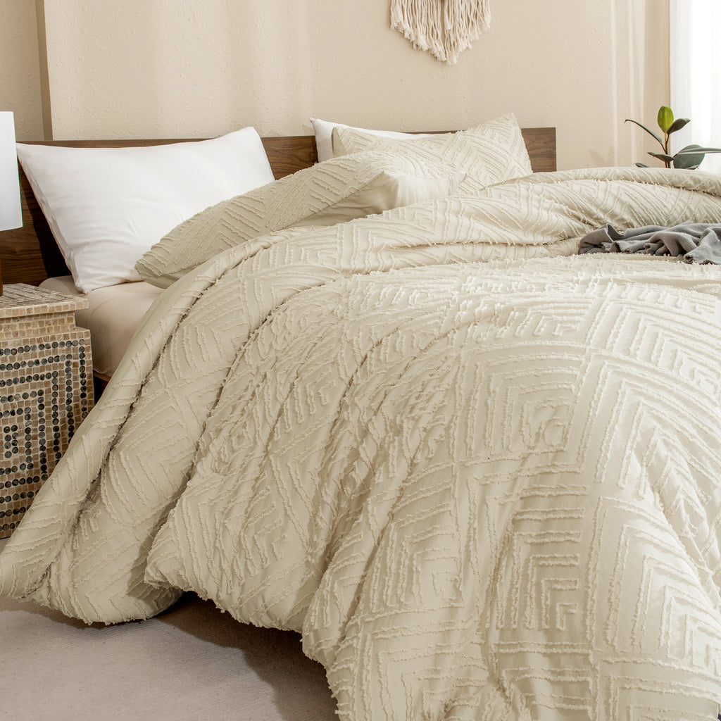 ANGENIA Comforter Set, 3 Pieces Fluffy Cream Boho Bedding Comforters Set, Soft Lightweight Tufted Down Alternative Bed Set for All Season