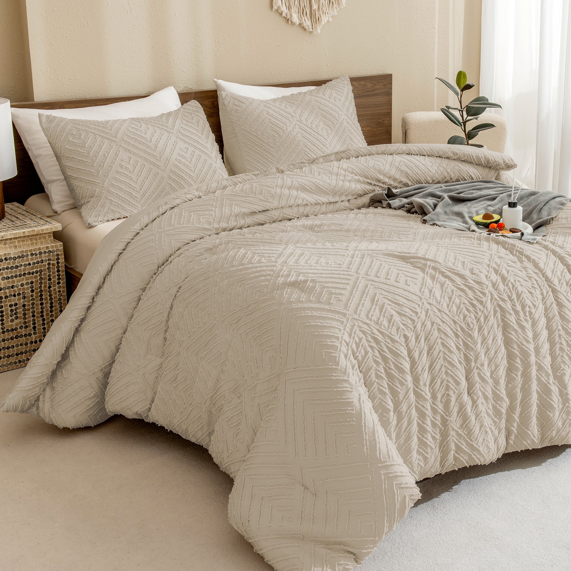 ANGENIA Comforter Set, 3 Pieces Fluffy Cream Boho Bedding Comforters Set, Soft Lightweight Tufted Down Alternative Bed Set for All Season