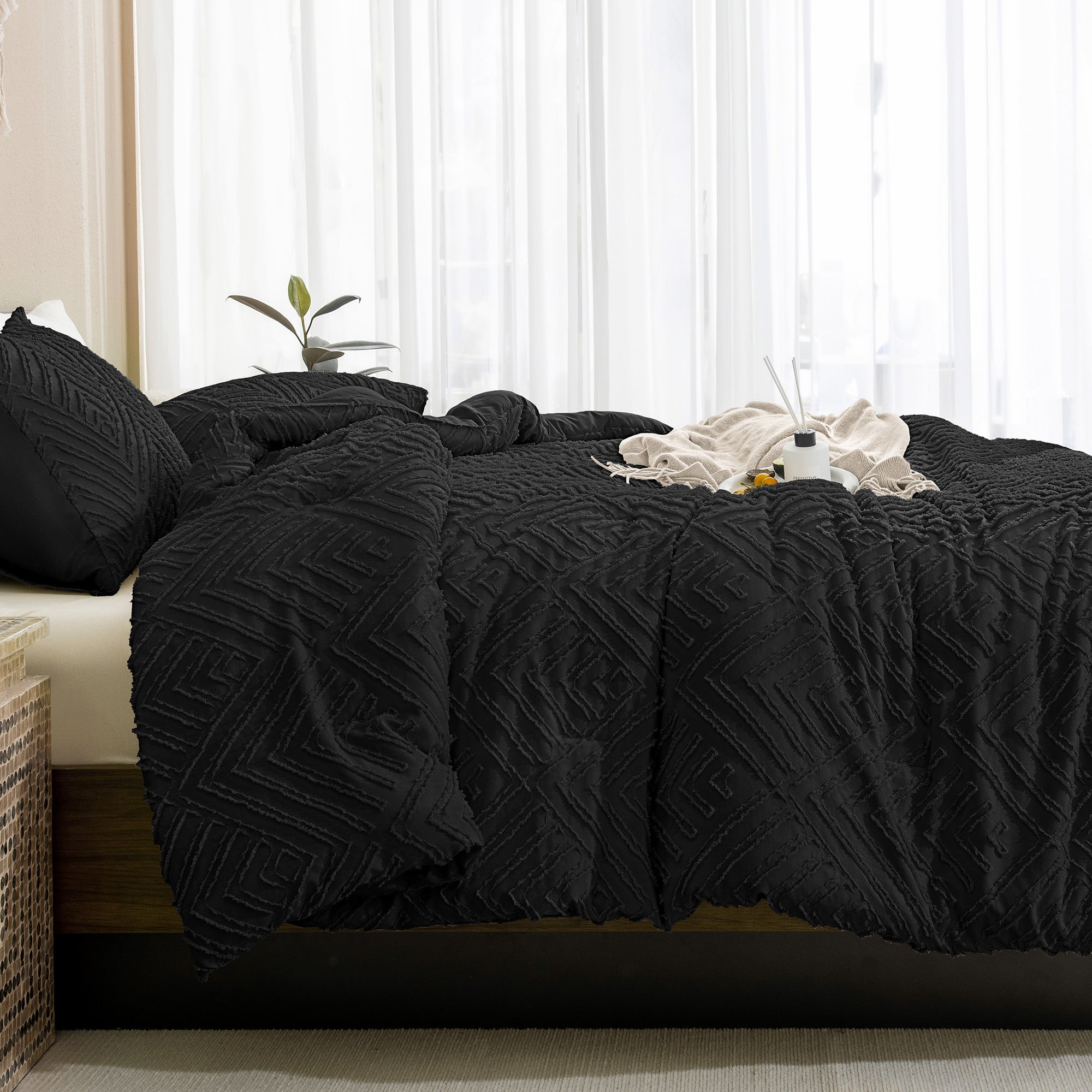 ANGENIA Comforter Set, 3 Pieces Fluffy Cream Boho Bedding Comforters Set, Soft Lightweight Tufted Down Alternative Bed Set for All Season