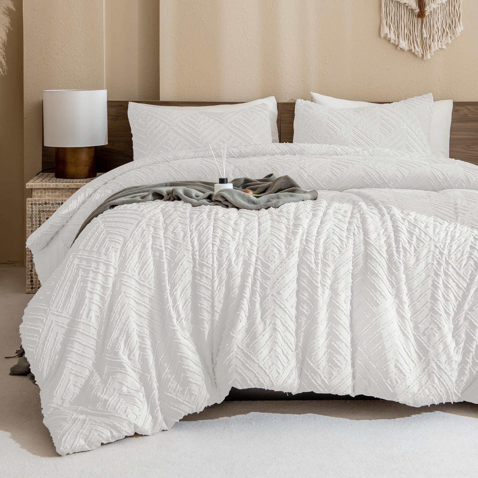 ANGENIA Comforter Set, 3 Pieces Fluffy Cream Boho Bedding Comforters Set, Soft Lightweight Tufted Down Alternative Bed Set for All Season