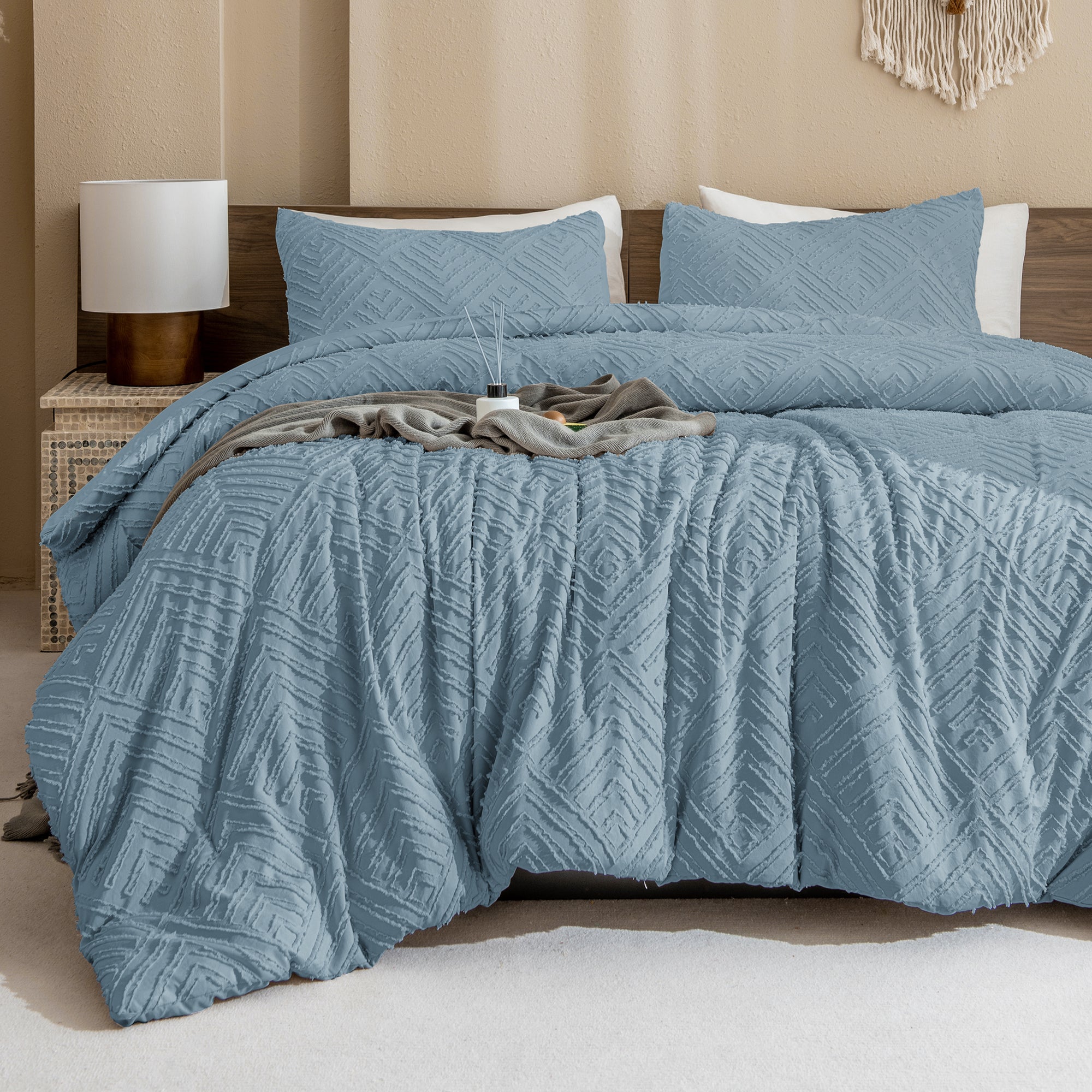 ANGENIA Comforter Set, 3 Pieces Fluffy Cream Boho Bedding Comforters Set, Soft Lightweight Tufted Down Alternative Bed Set for All Season