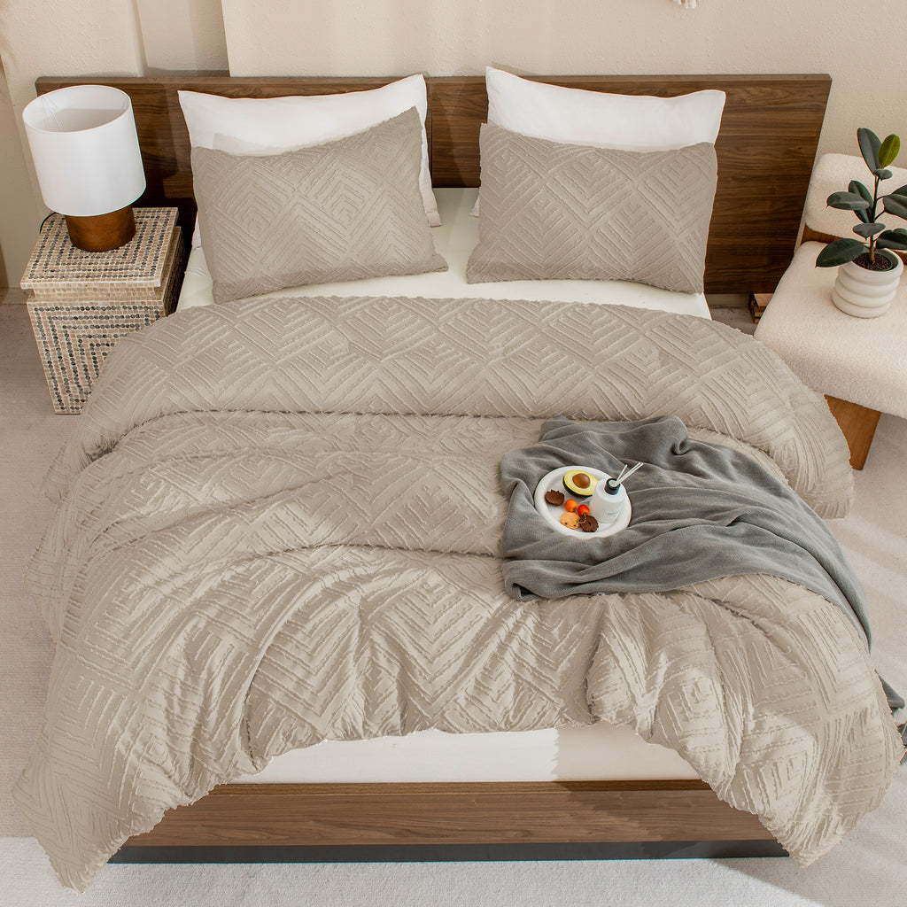 ANGENIA Comforter Set, 3 Pieces Fluffy Cream Boho Bedding Comforters Set, Soft Lightweight Tufted Down Alternative Bed Set for All Season